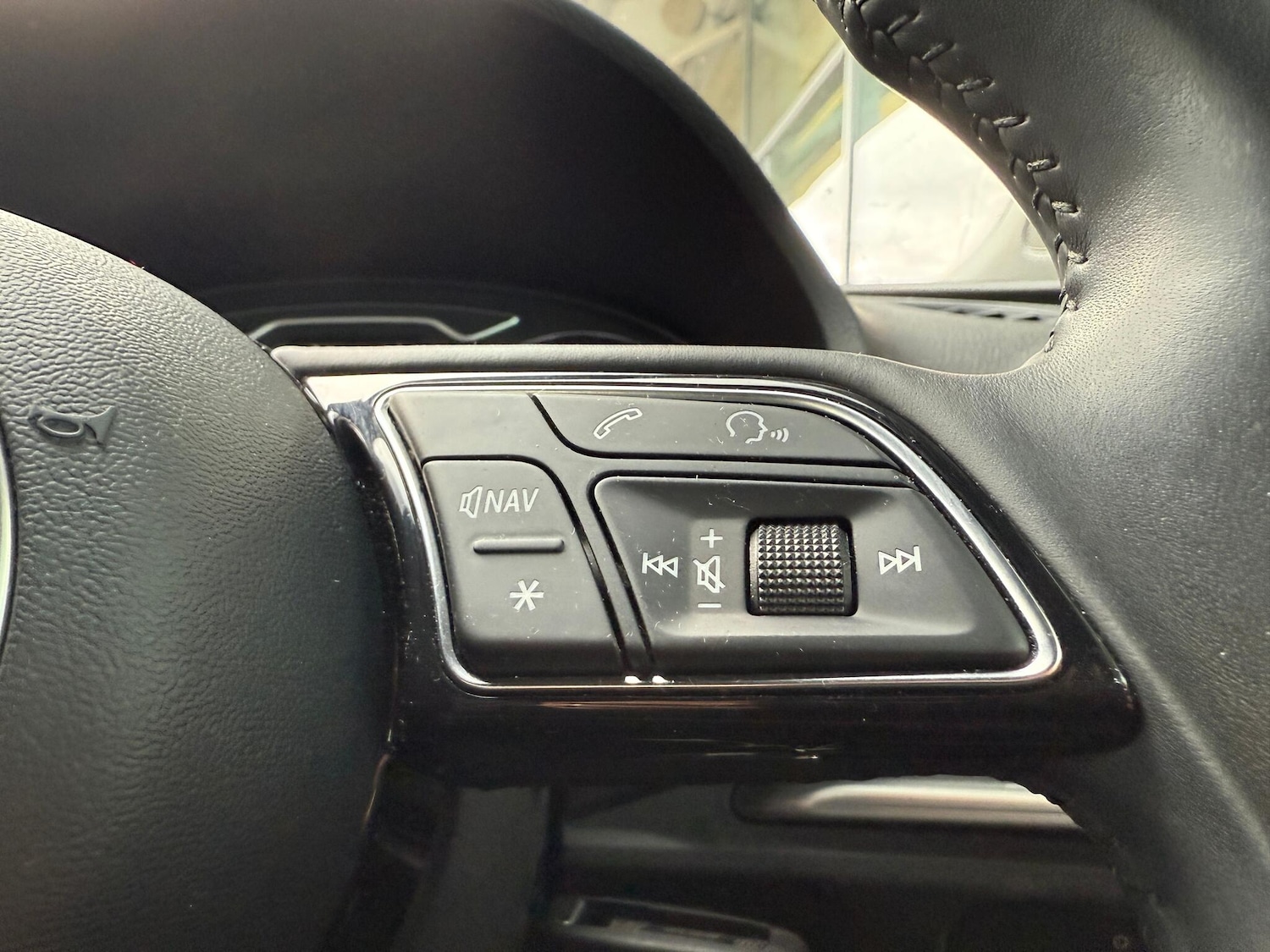 Used Audi A3 Cabriolet 2016 for sale - 76689128: Photo 10