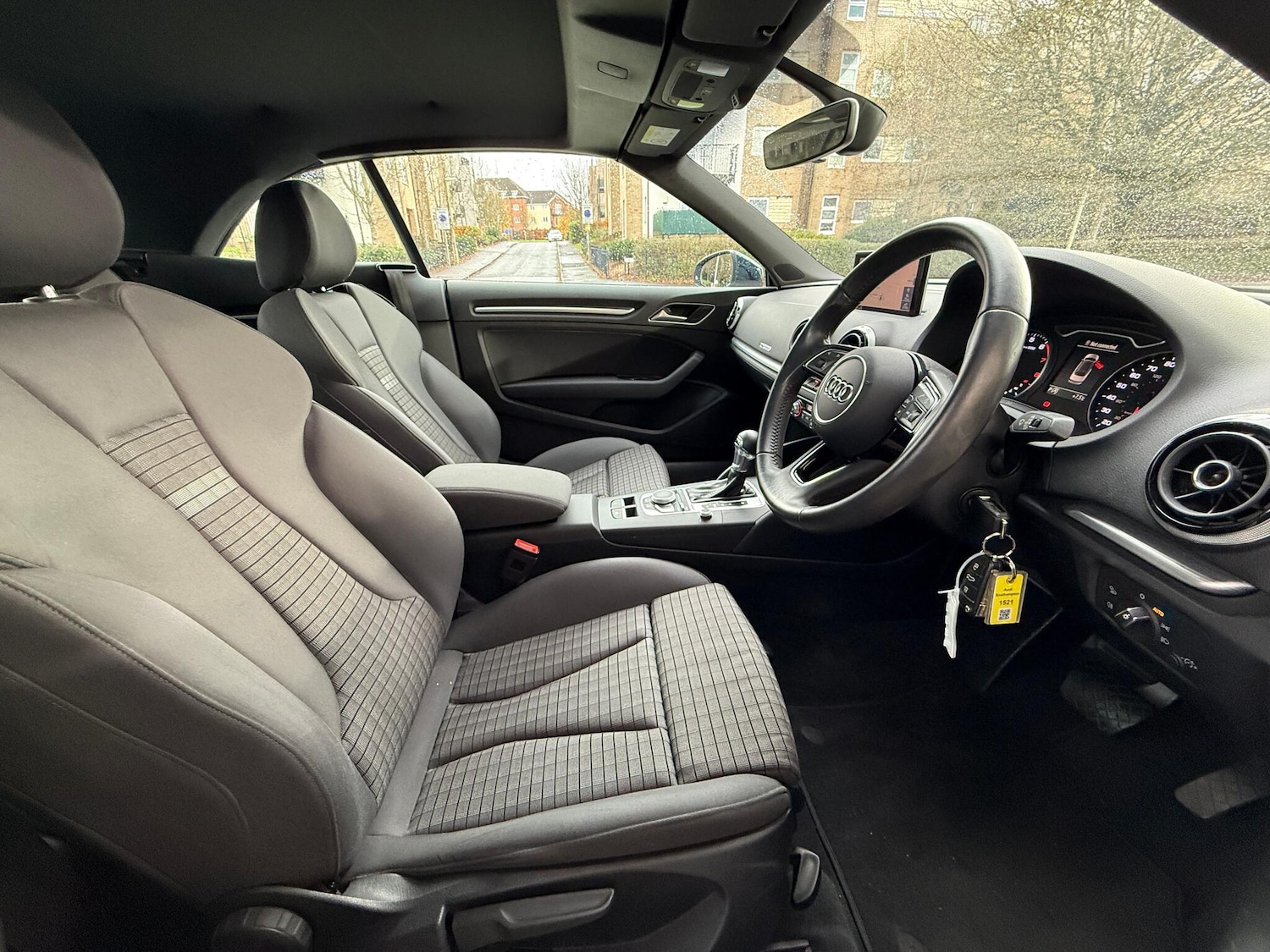 Used Audi A3 Cabriolet 2016 for sale - 76689128: Photo 35