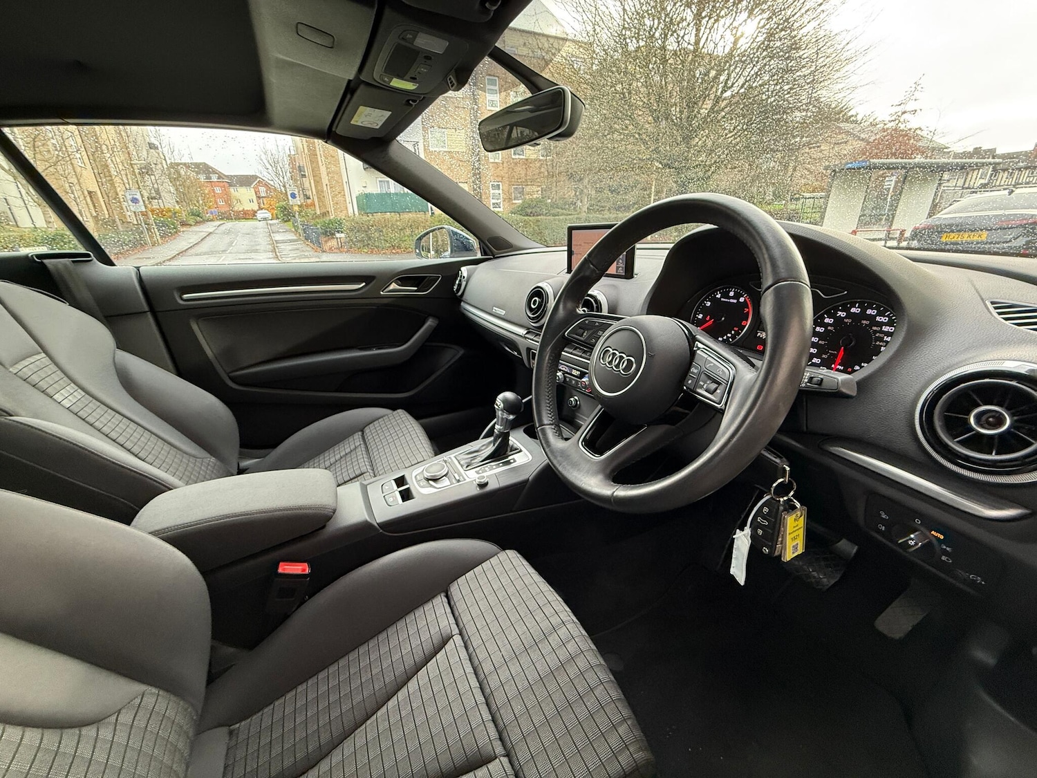 Used Audi A3 Cabriolet 2016 for sale - 76689128: Photo 8