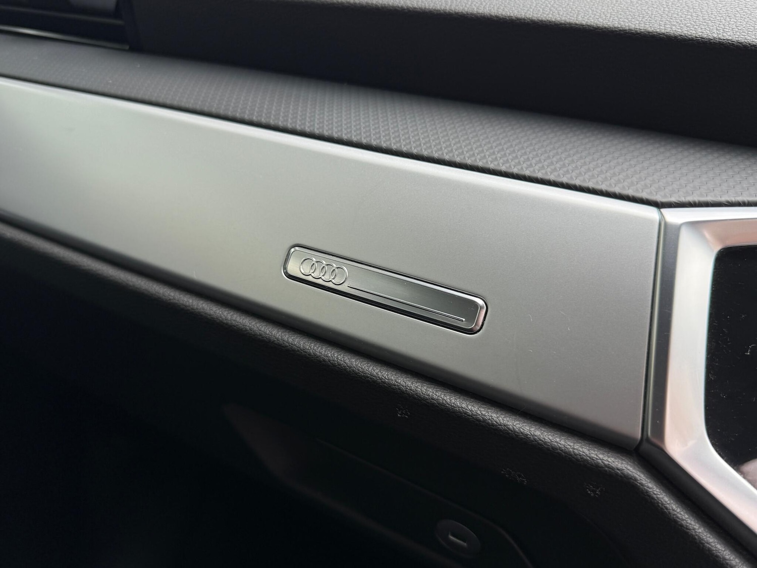 Used Audi Q3 2020 for sale - 76294621: Photo 26