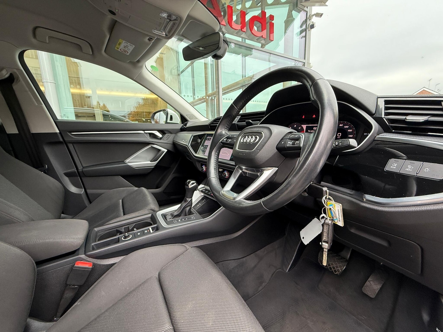 Used Audi Q3 2020 for sale - 76294621: Photo 37