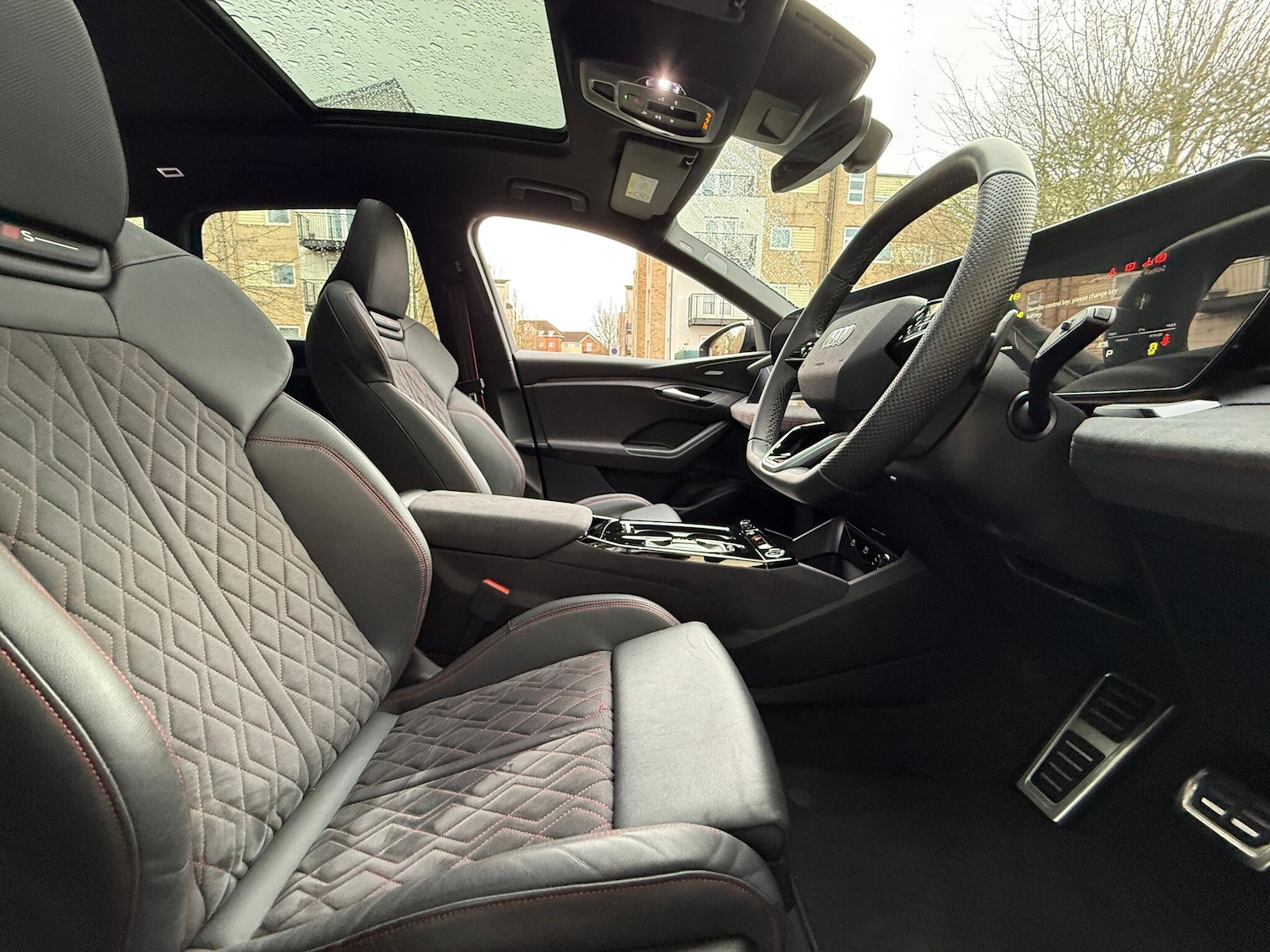 Used Audi Q6 e-tron 2025 for sale - 76926575: Photo 28