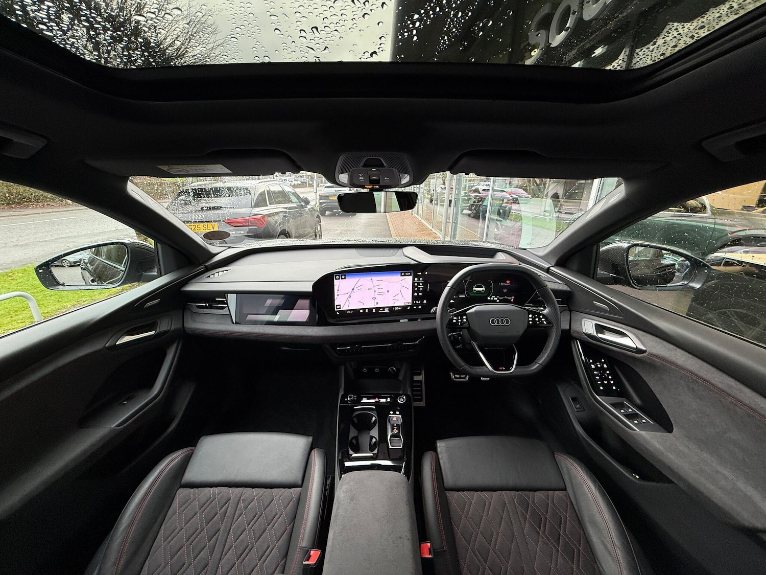 Used Audi Q6 e-tron 2025 for sale - 76926575: Photo 3