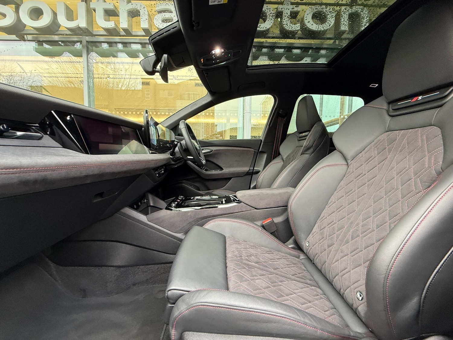 Used Audi Q6 e-tron 2025 for sale - 76926575: Photo 8