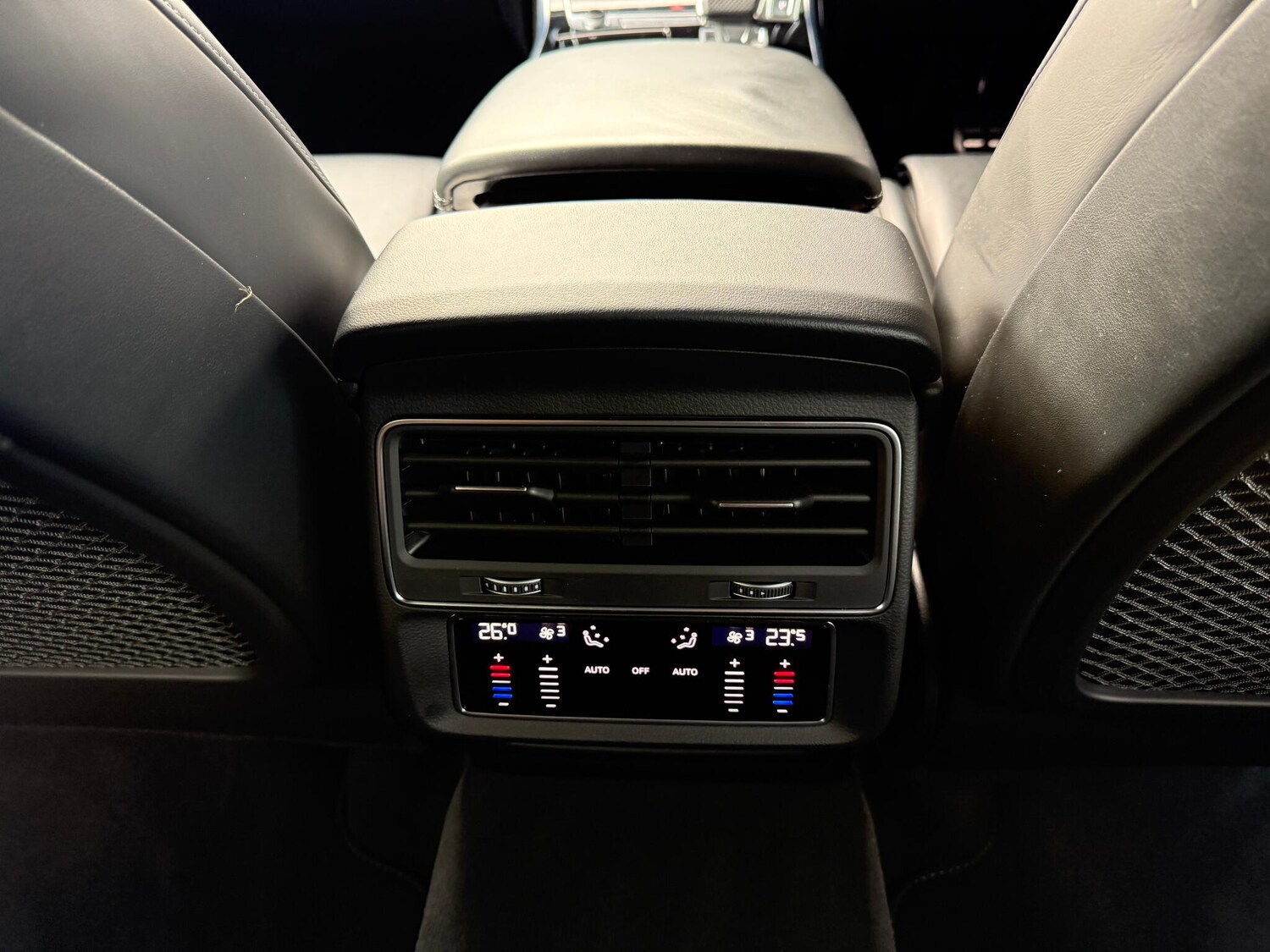 Used Audi SQ8 2022 for sale - 76314422: Photo 38