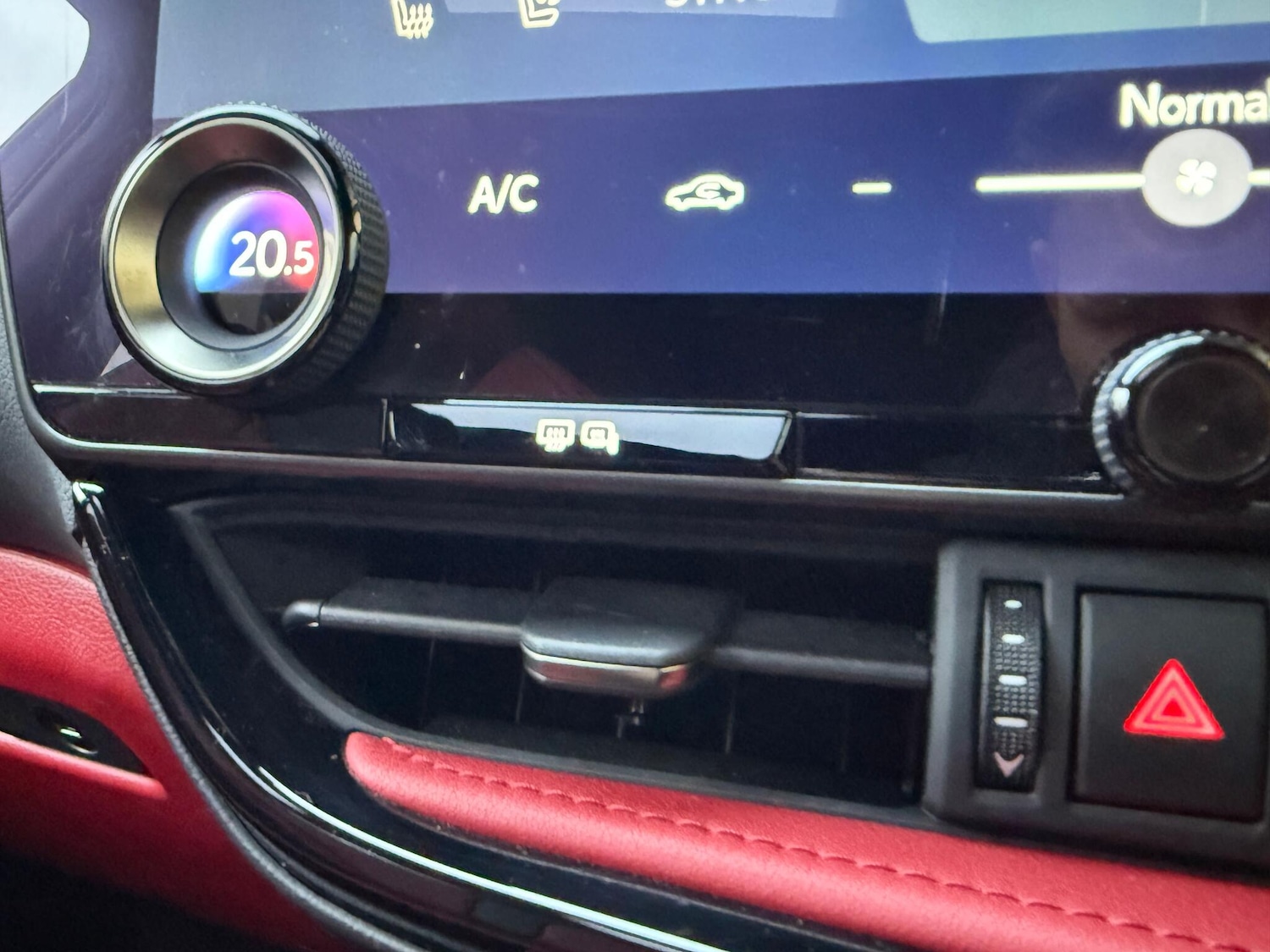 Used Lexus NX 2023 for sale - 77376660: Photo 32