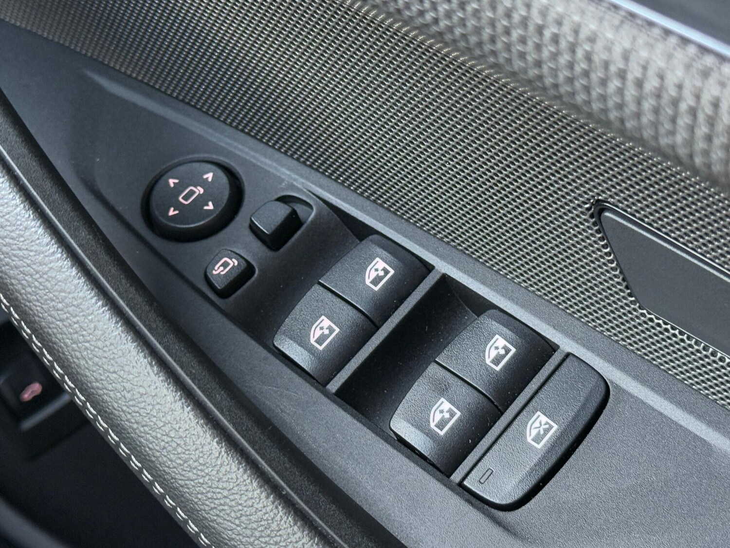 Used BMW i4 2024 for sale - 77696098: Photo 28