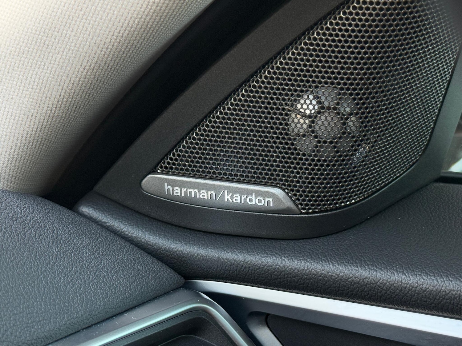 Used BMW i4 2024 for sale - 77696098: Photo 6