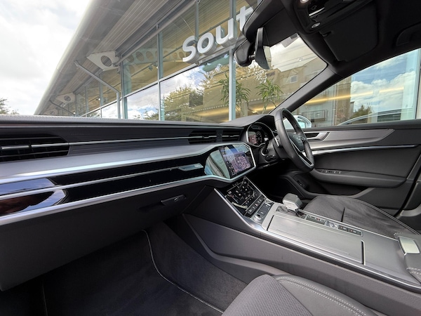 Used Audi A6 Avant 2023 for sale - 75696768: Photo 2