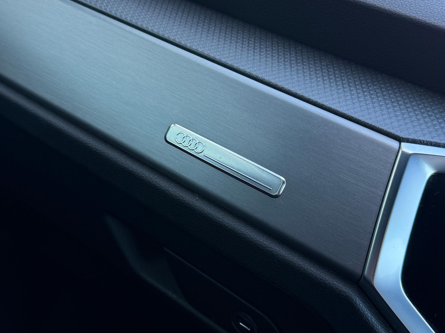 Used Audi Q3 for sale - 77091434: Photo 33