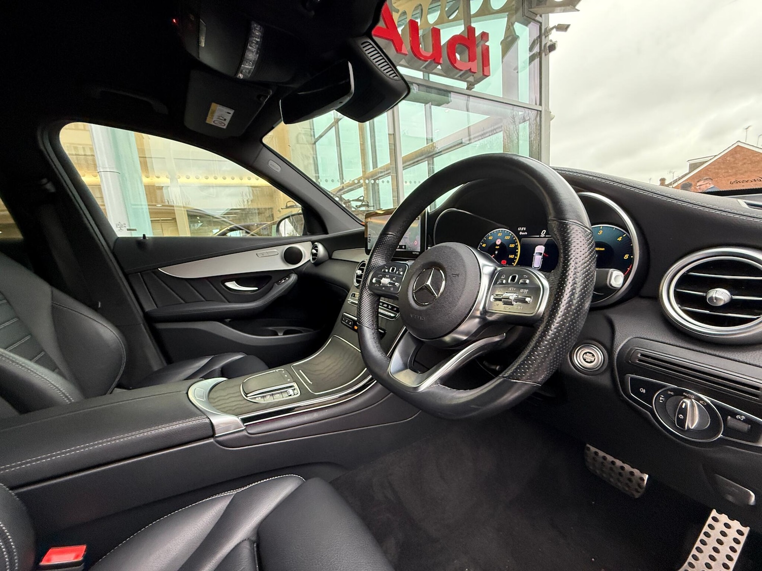 Used Mercedes-Benz GLC 2021 for sale - 76925973: Photo 11