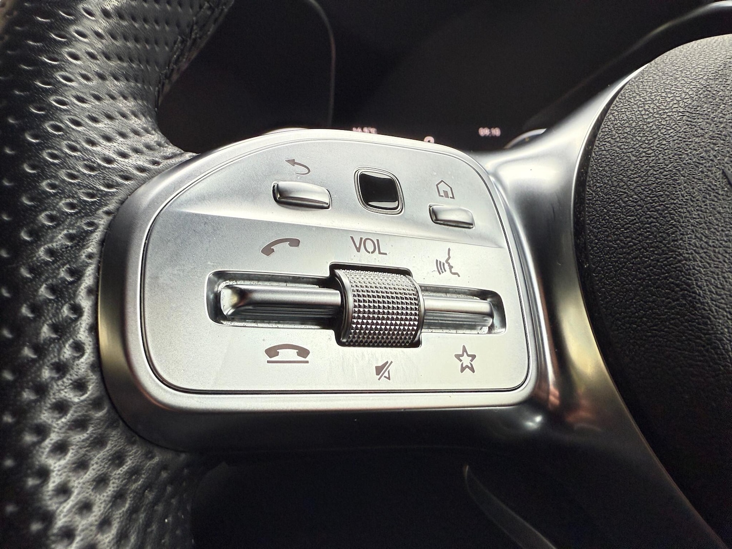 Used Mercedes-Benz GLC 2021 for sale - 76925973: Photo 12