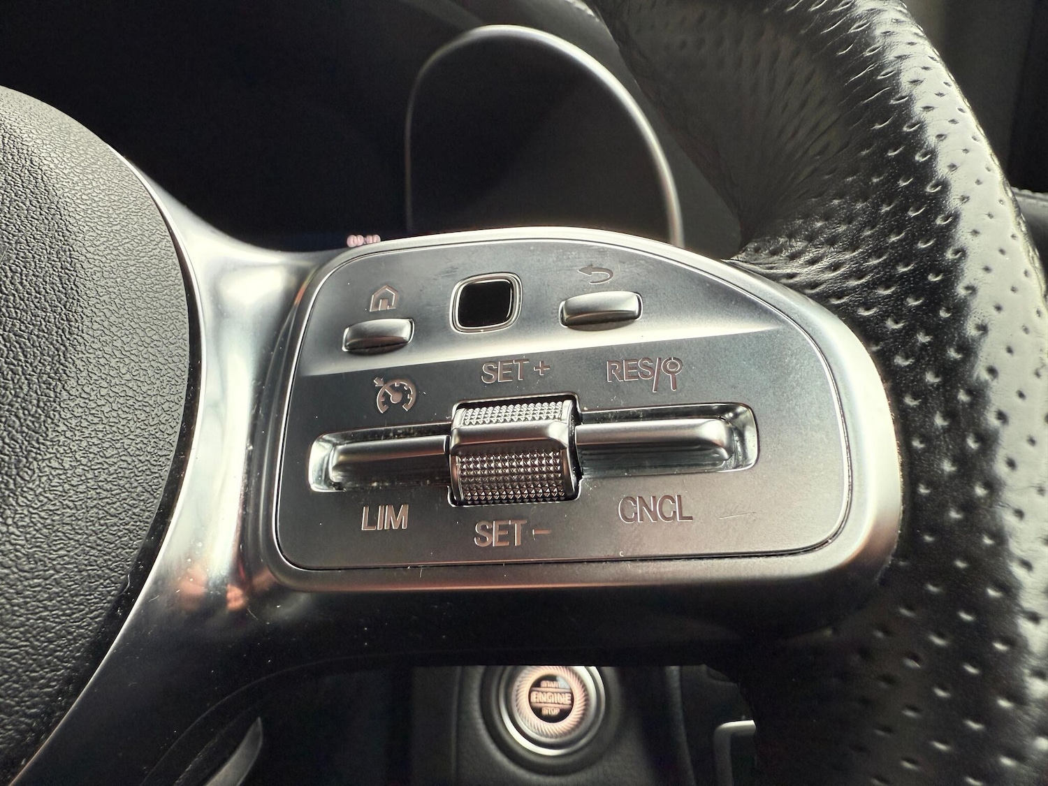 Used Mercedes-Benz GLC 2021 for sale - 76925973: Photo 13