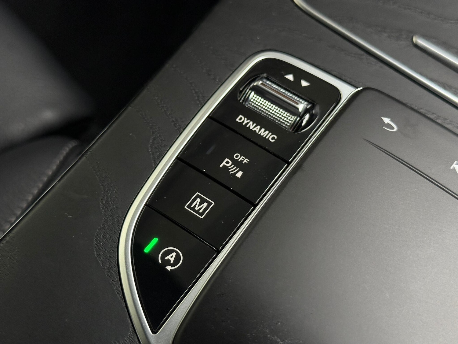 Used Mercedes-Benz GLC 2021 for sale - 76925973: Photo 18