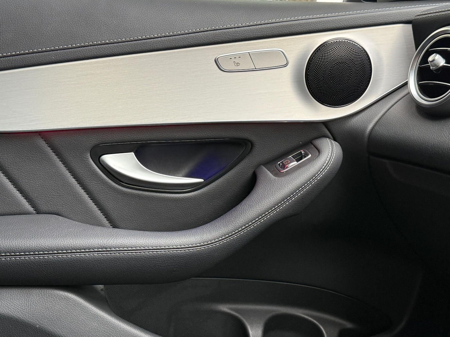 Used Mercedes-Benz GLC 2021 for sale - 76925973: Photo 24