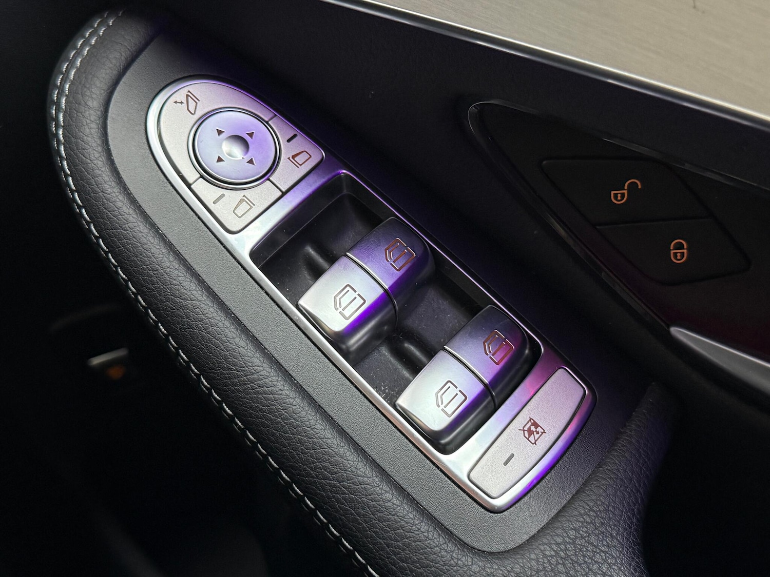 Used Mercedes-Benz GLC 2021 for sale - 76925973: Photo 28