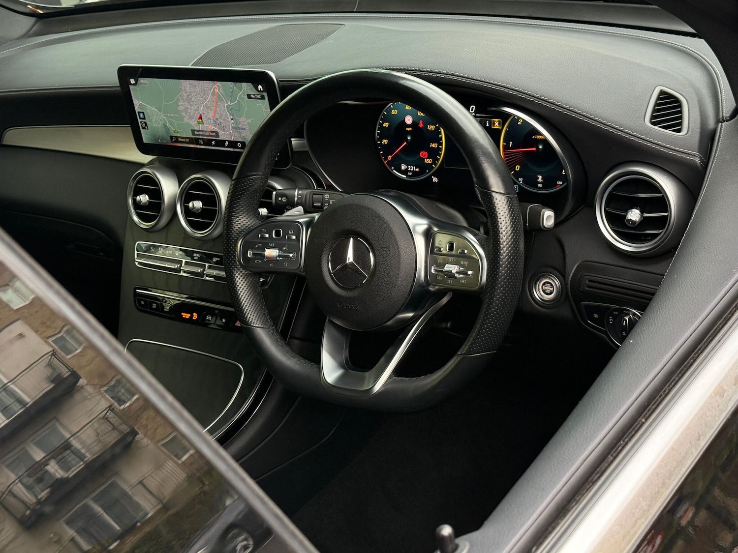 Used Mercedes-Benz GLC 2021 for sale - 76925973: Photo 32