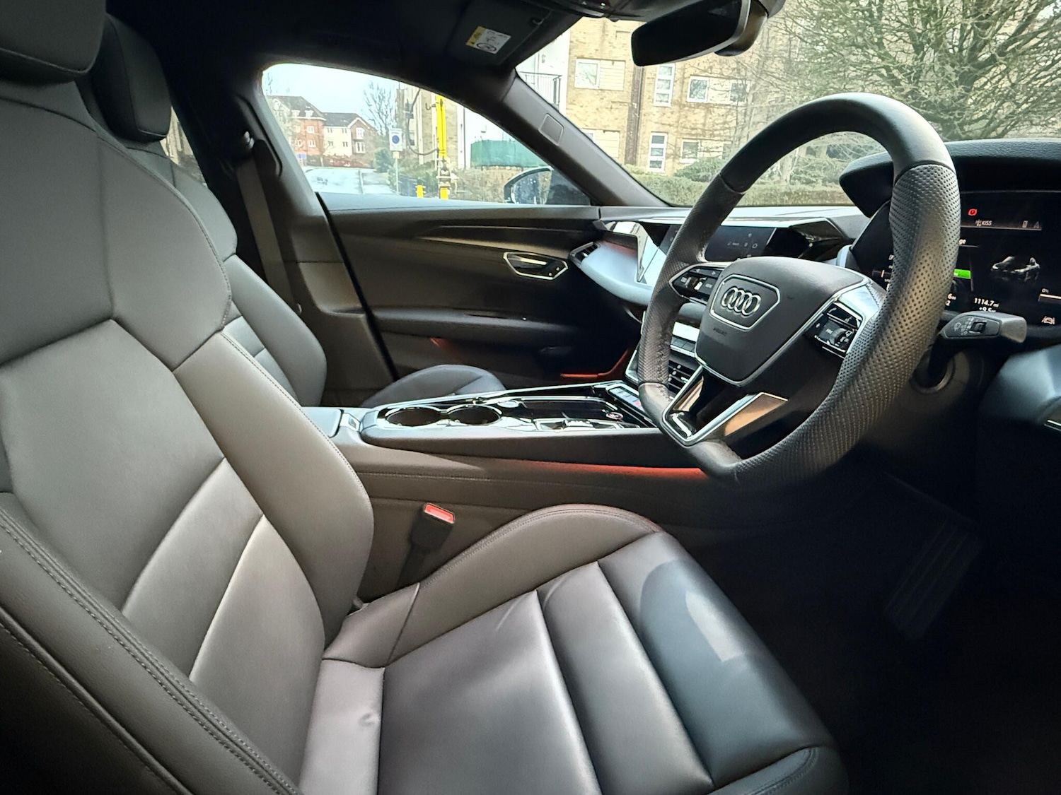 Used Audi e-tron GT 2023 for sale - 77229712: Photo 10