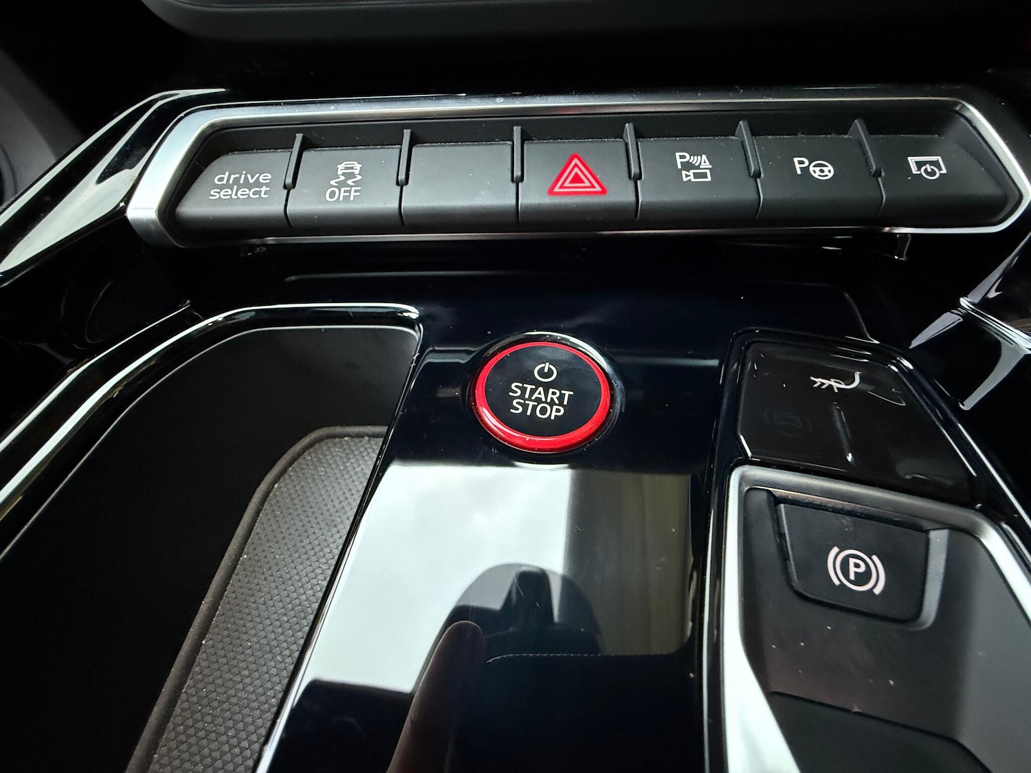 Used Audi e-tron GT 2023 for sale - 77229712: Photo 19