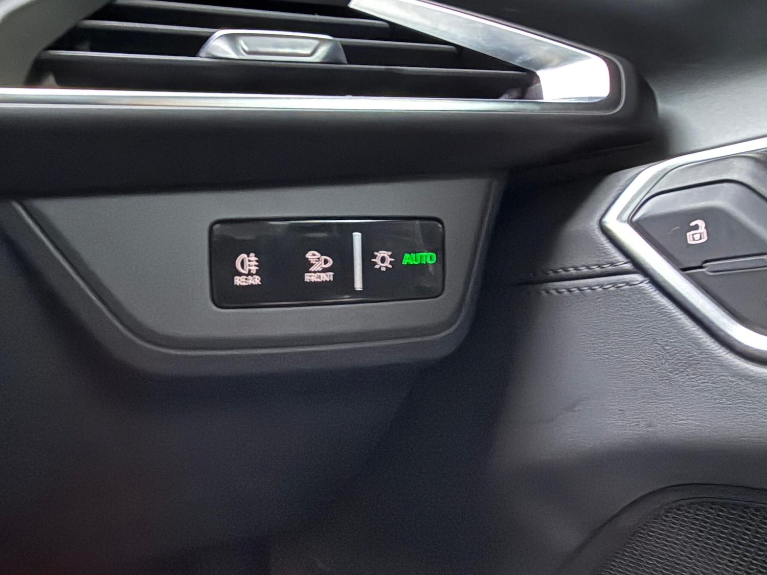 Used Audi e-tron GT 2023 for sale - 77229712: Photo 23