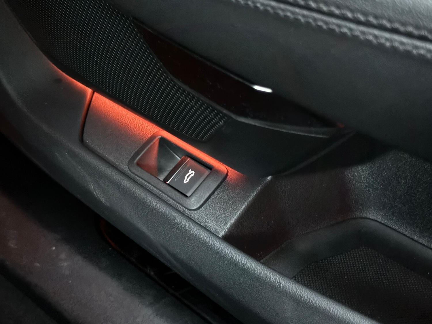 Used Audi e-tron GT 2023 for sale - 77229712: Photo 25