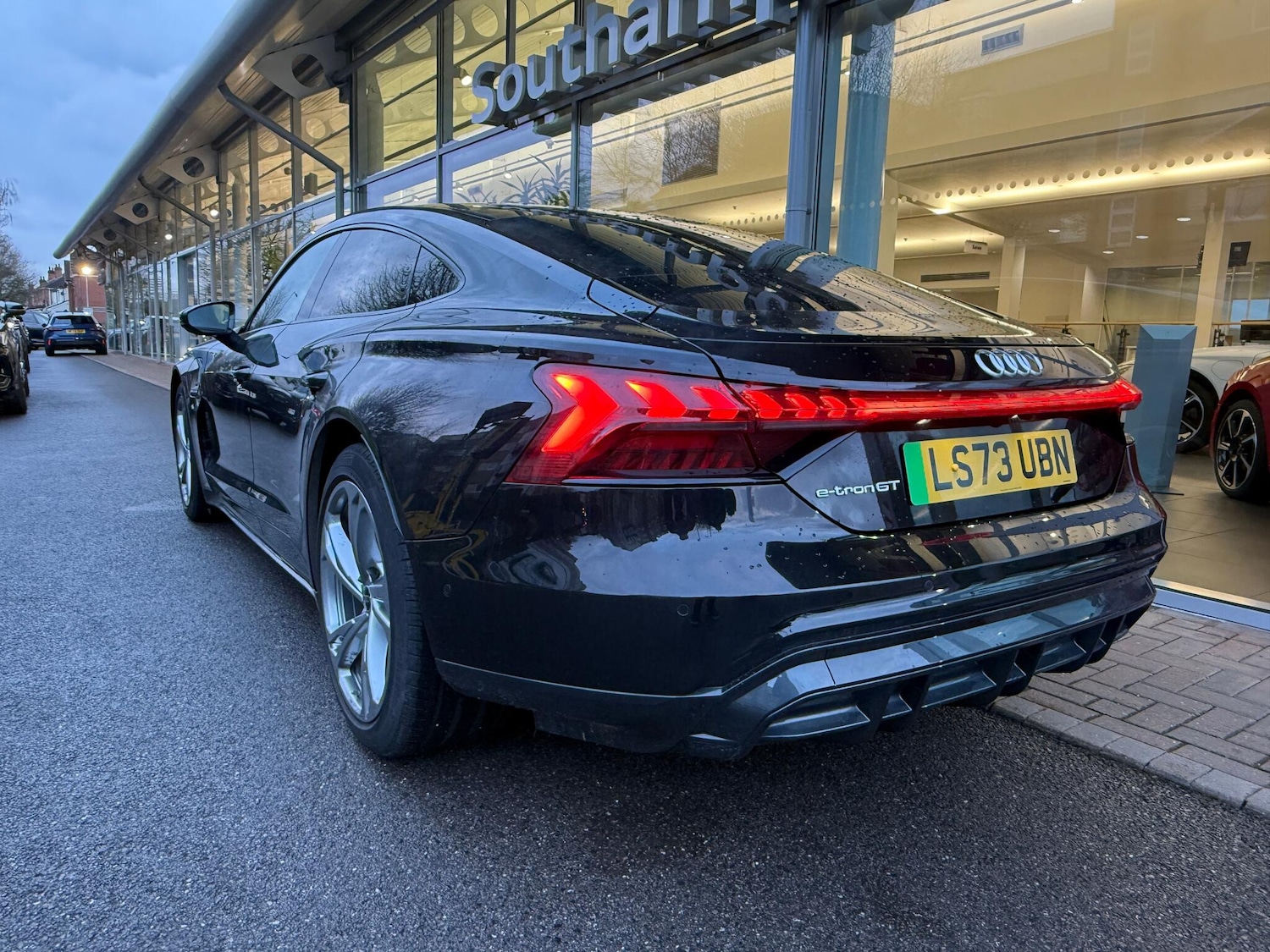 Used Audi e-tron GT 2023 for sale - 77229712: Photo 8