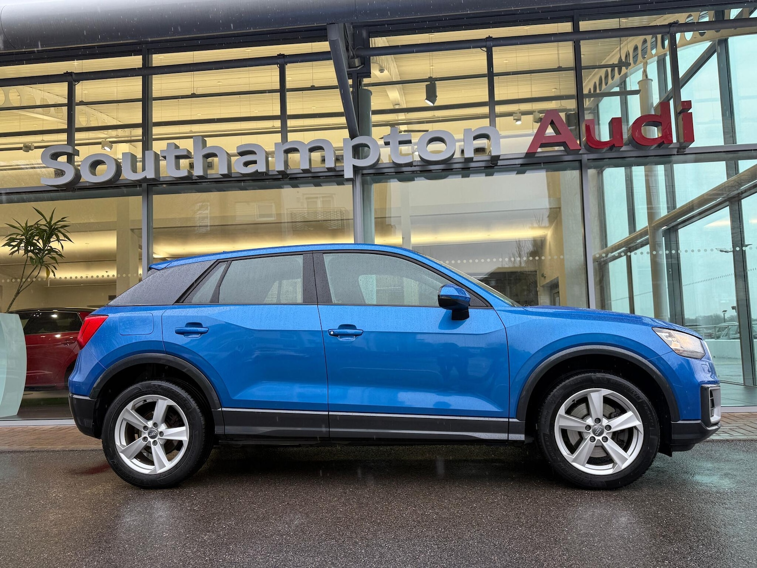 Used Audi Q2 2017 for sale - 77440825: Photo 2