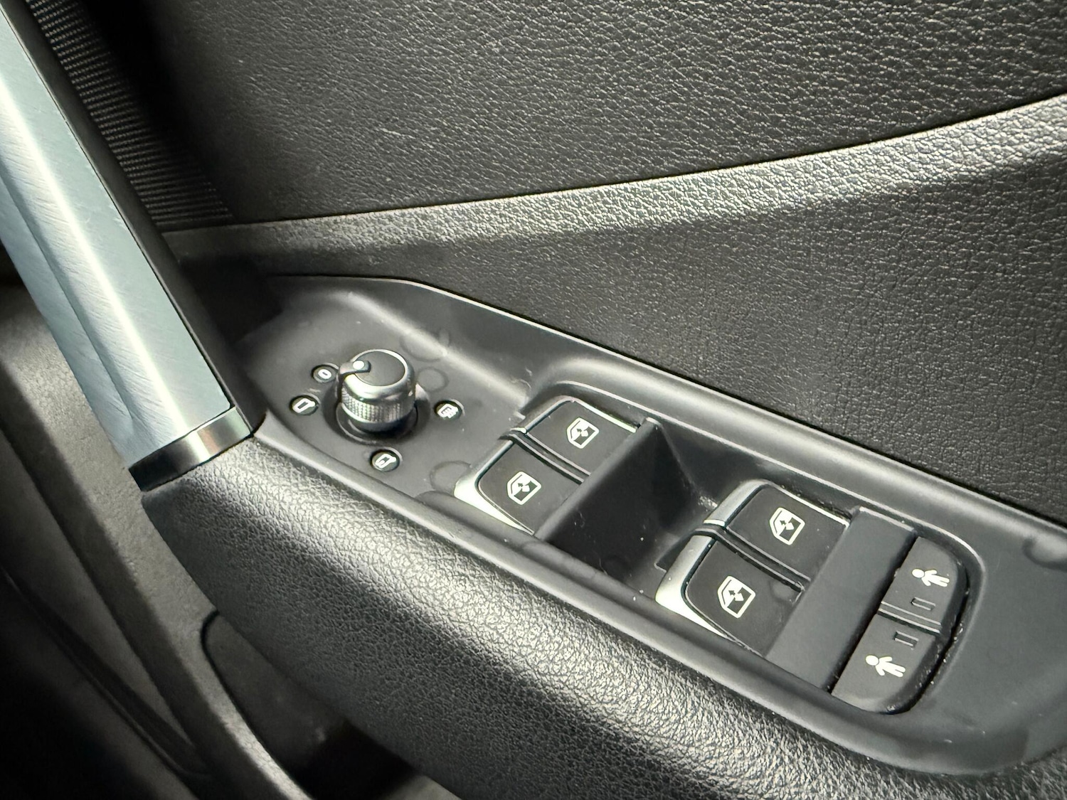 Used Audi Q2 2017 for sale - 77440825: Photo 27