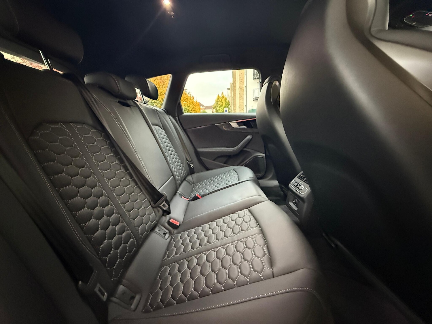 Used Audi RS4 Avant 2024 for sale - 76294521: Photo 41