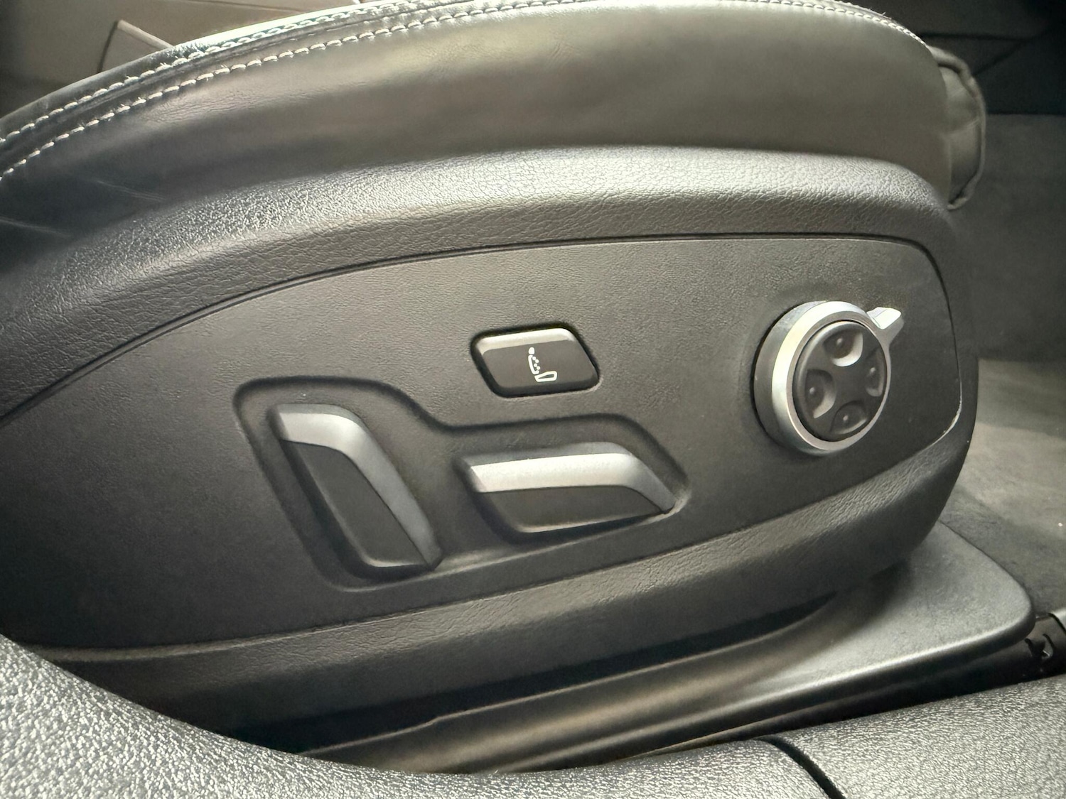 Used Audi RS4 Avant 2024 for sale - 76294521: Photo 5