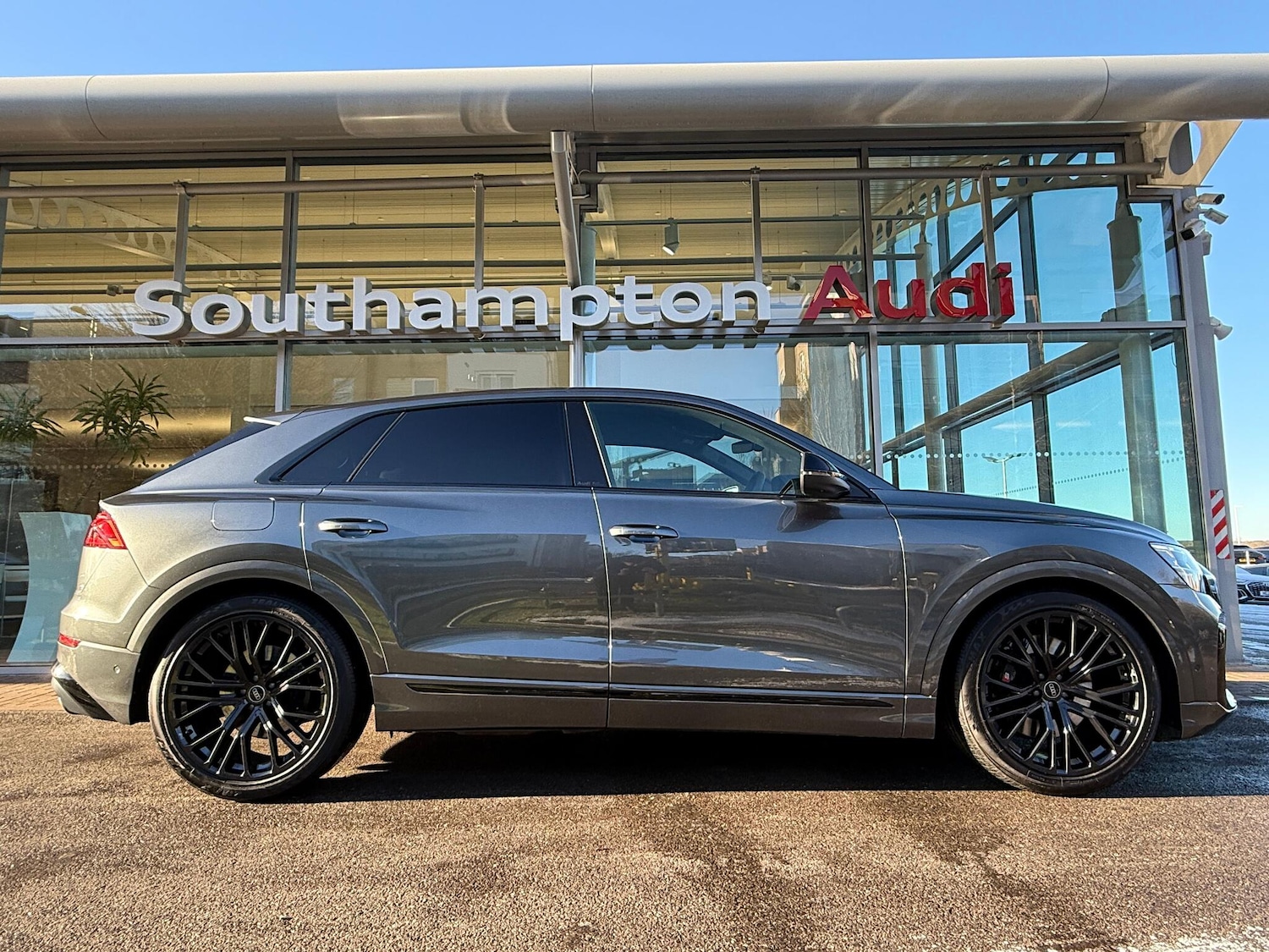 Used Audi SQ8 2024 for sale - 77109011: Photo 2