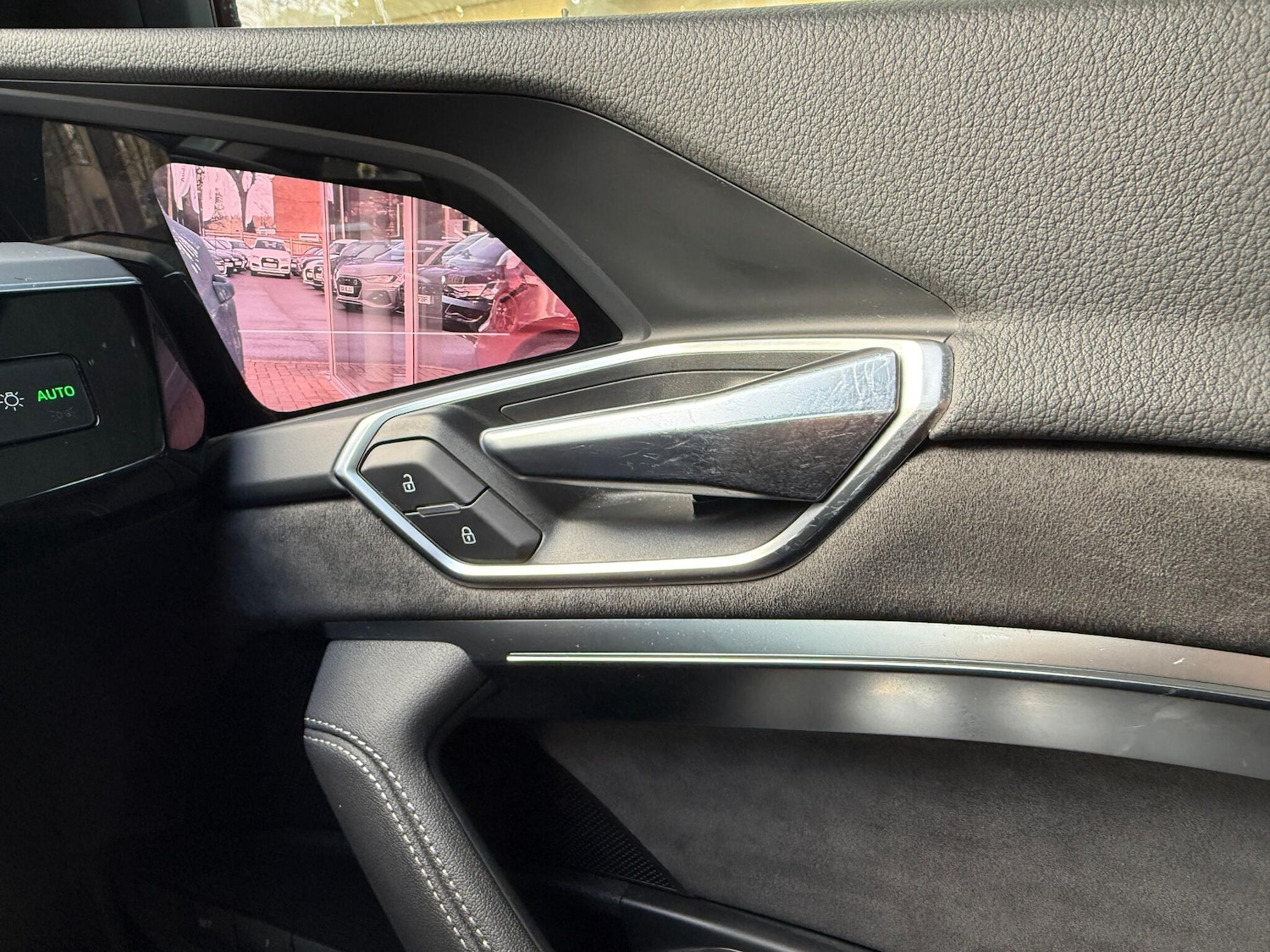 Used Audi e-tron 2021 for sale - 77377120: Photo 8