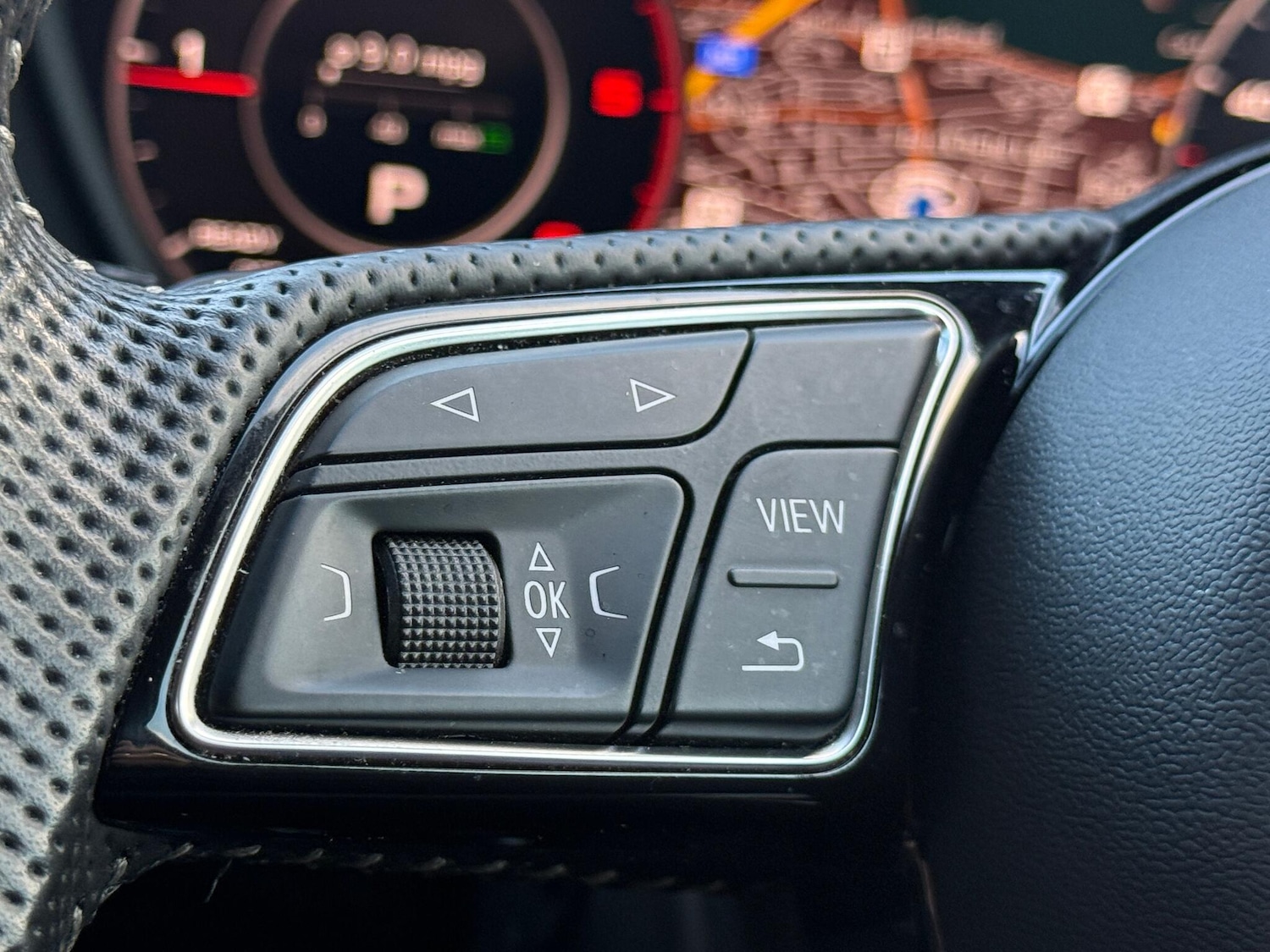 Used Audi A4 2018 for sale - 76832372: Photo 15