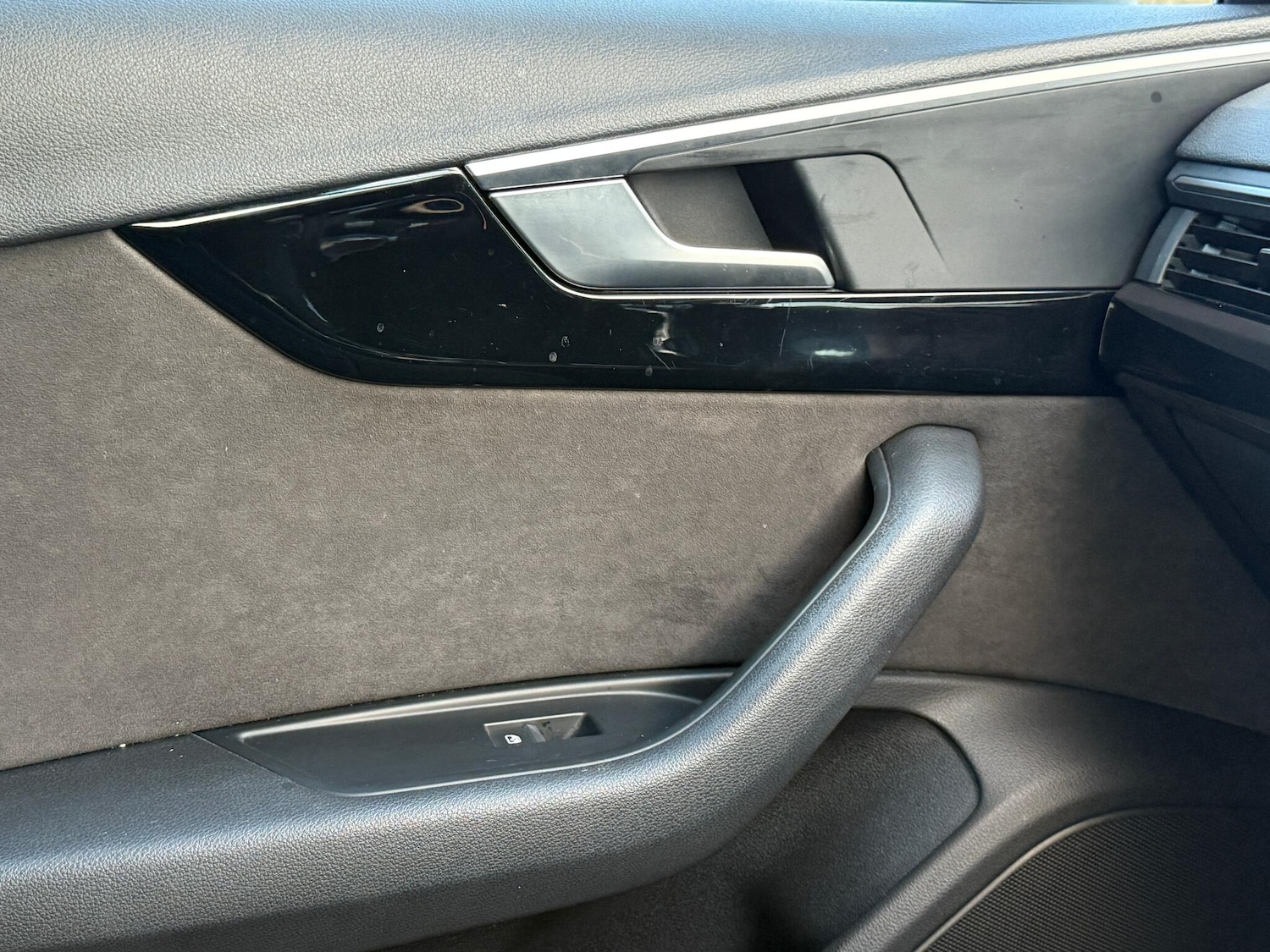 Used Audi A4 2018 for sale - 76832372: Photo 24