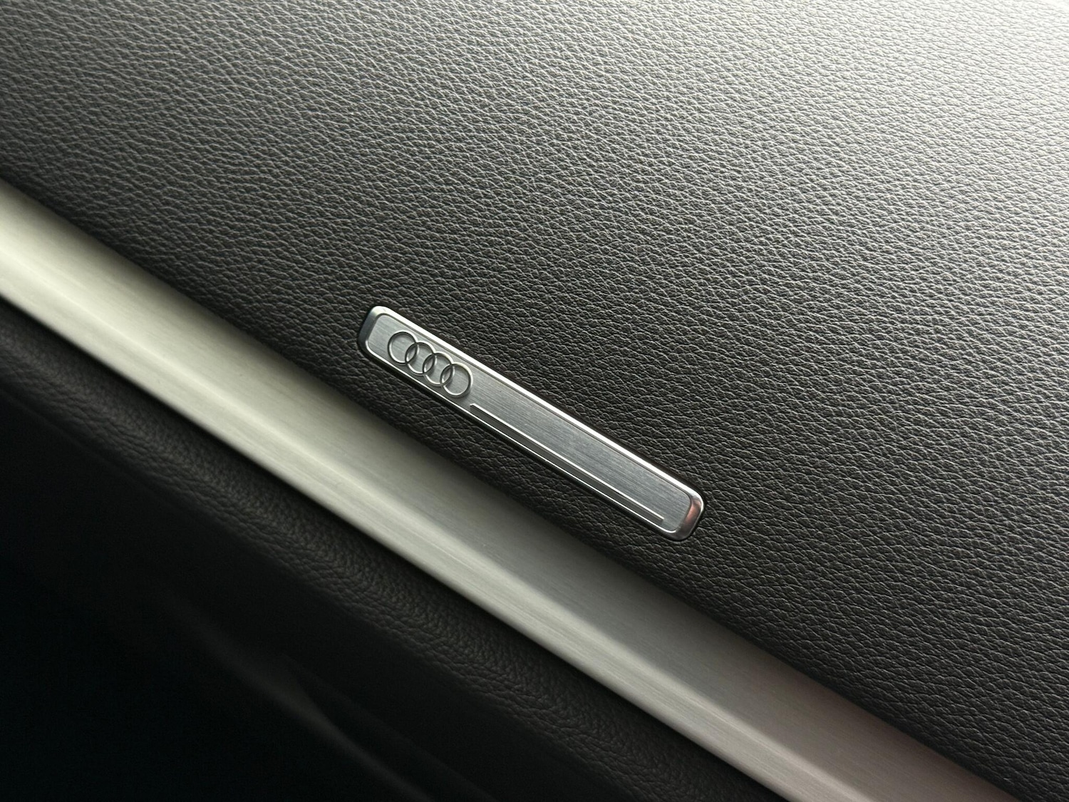 Used Audi A3 2017 for sale - 76457933: Photo 12