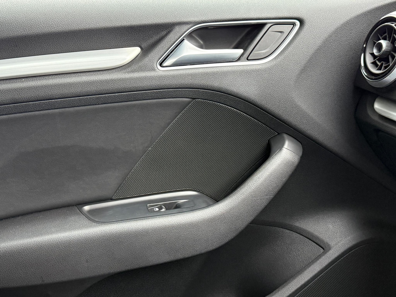 Used Audi A3 2017 for sale - 76457933: Photo 23