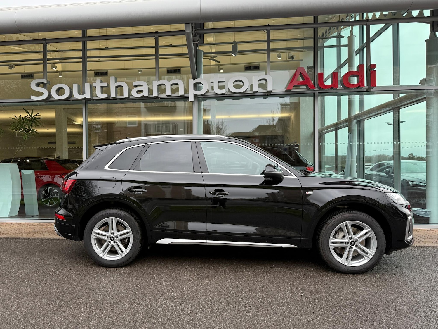 Used Audi Q5 2023 for sale - 77524531: Photo 2