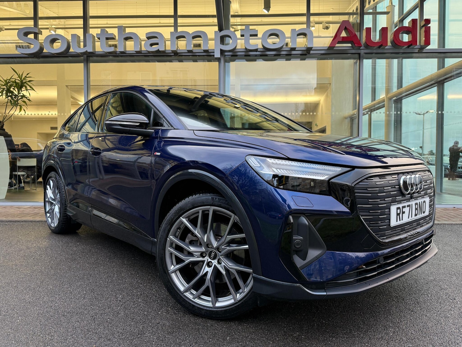 Used Audi Q4 e-tron 2022 for sale - 77175323: Photo 1