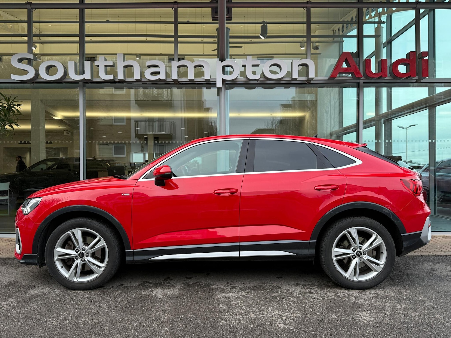 Used Audi Q3 2022 for sale - 77202959: Photo 50