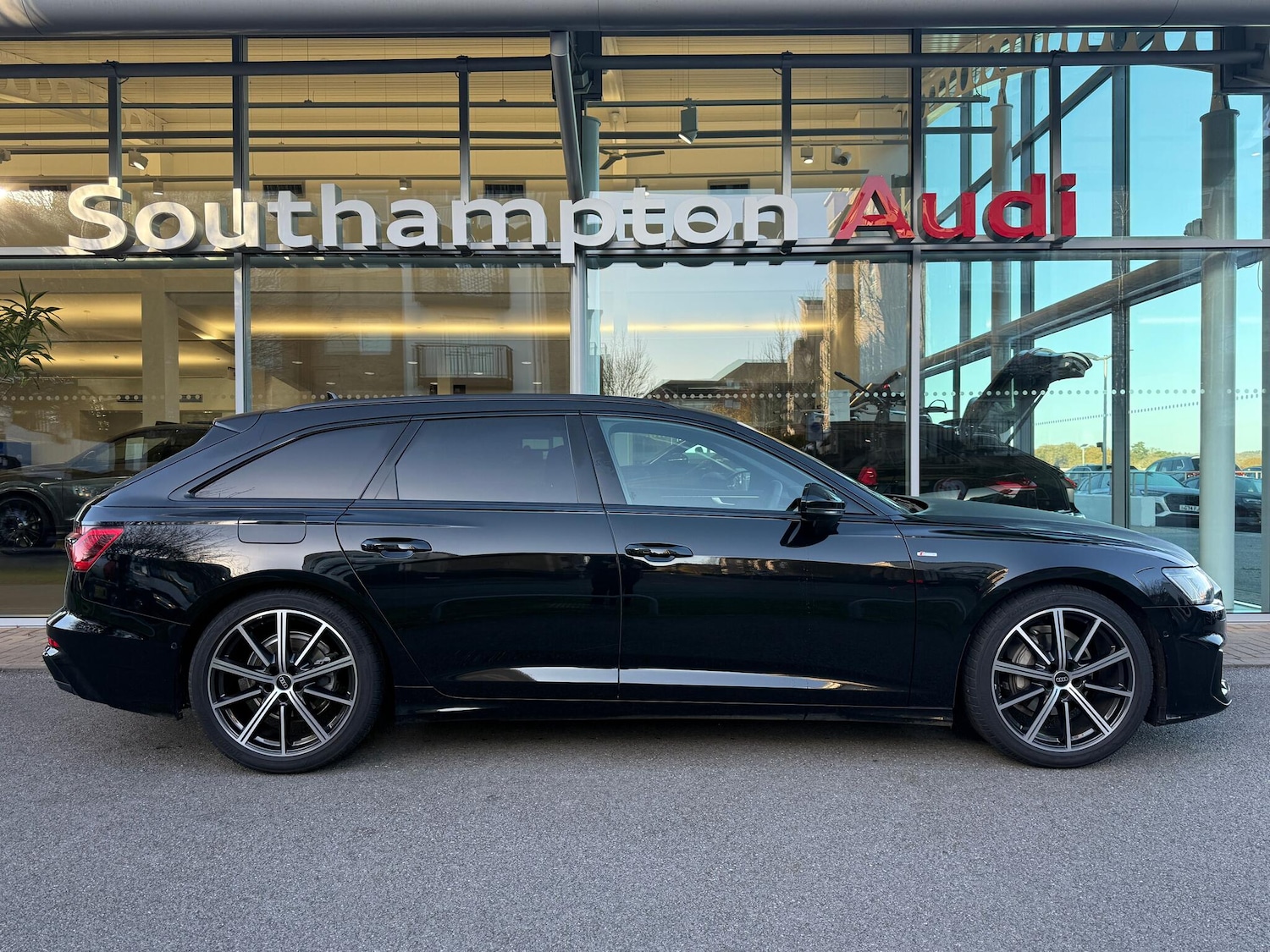 Used Audi A6 Avant 2025 for sale - 76607856: Photo 2