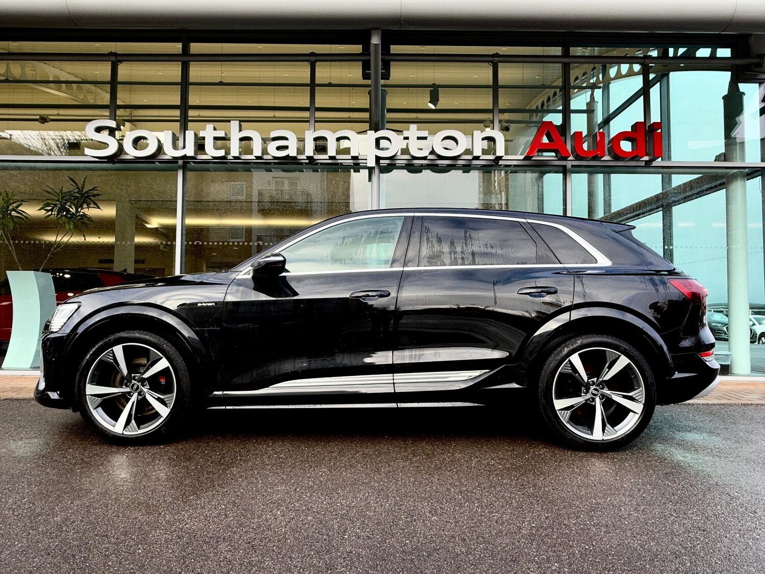 Used Audi e-tron 2021 for sale - 77550344: Photo 56