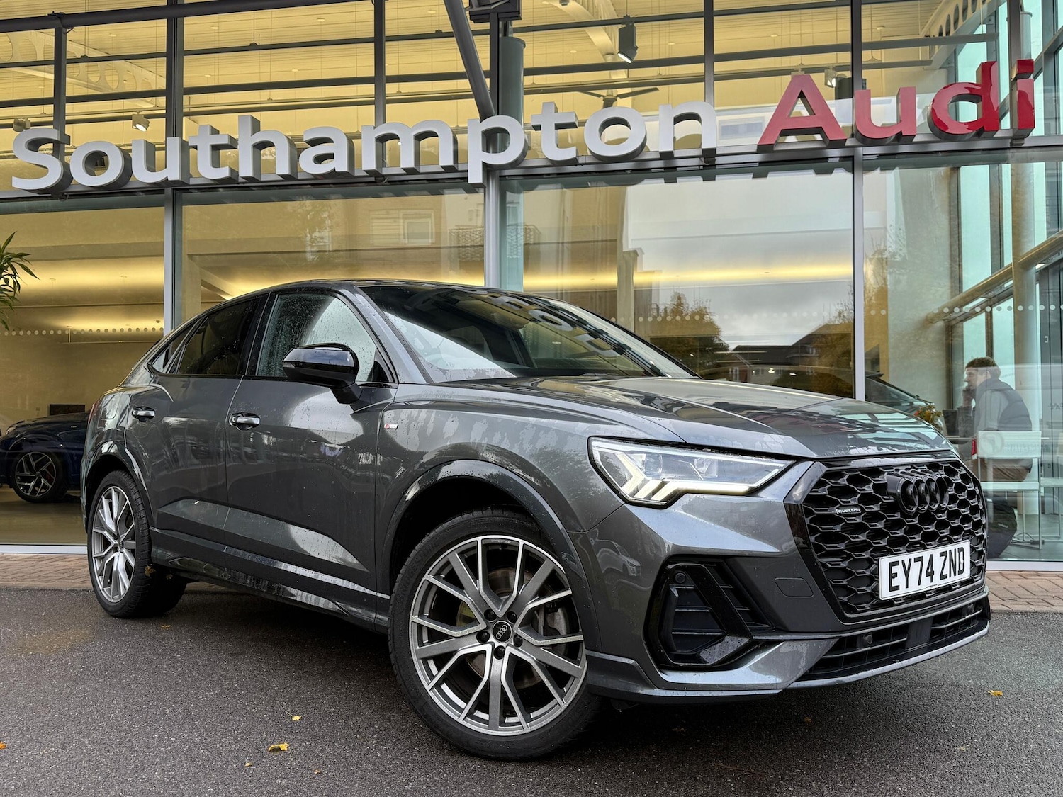 Used Audi Q3 2024 for sale - 76572732: Photo 1