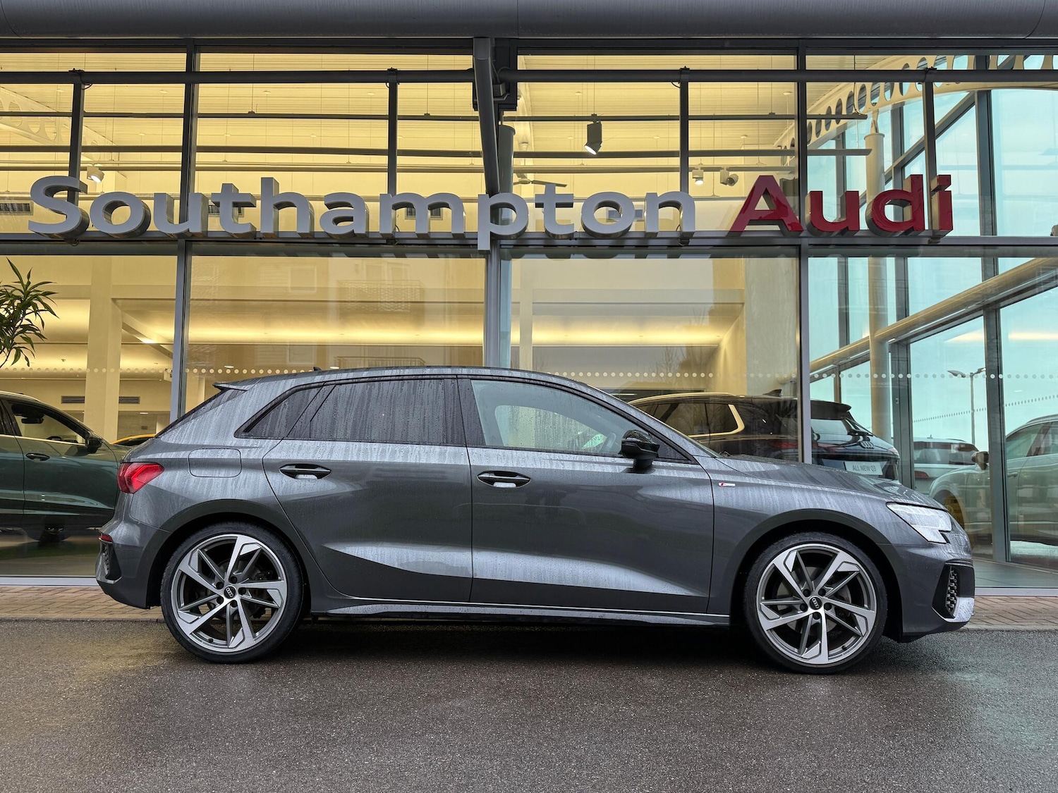 Used Audi A3 2022 for sale - 76964770: Photo 2