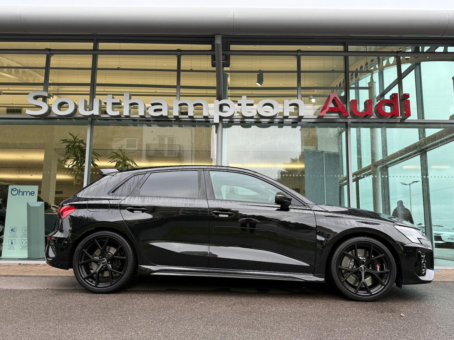 Used Audi RS3 2024 for sale - 76246999: Photo 2