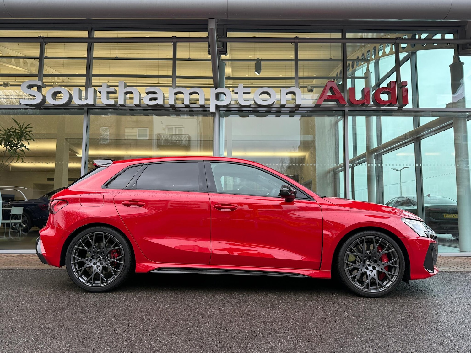 Used Audi RS3 2025 for sale - 77253861: Photo 2