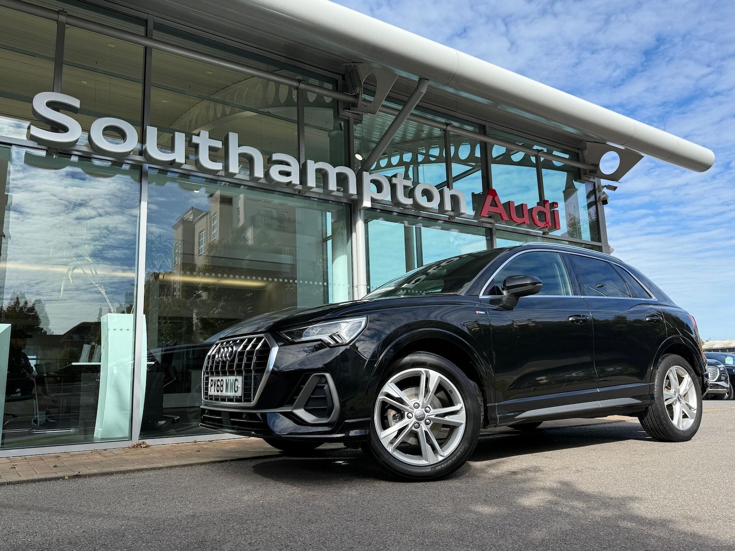 Used Audi Q3 2019 for sale - 76752845: Photo 64