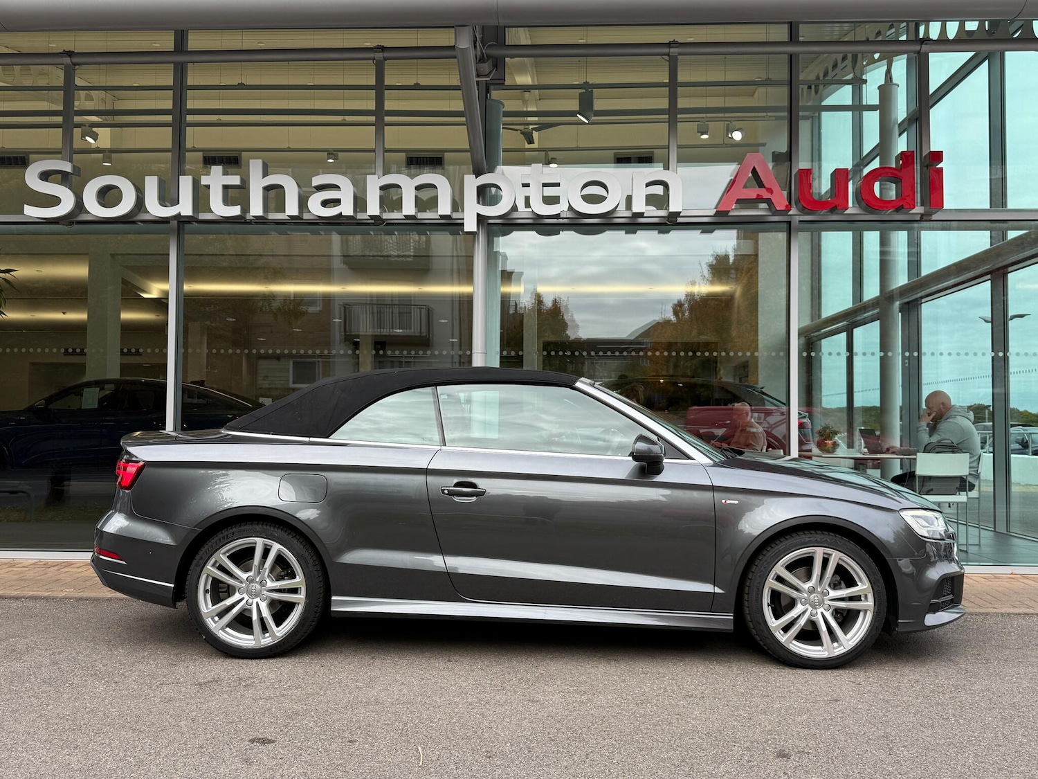 Used Audi A3 Cabriolet 2020 for sale - 76306543: Photo 2