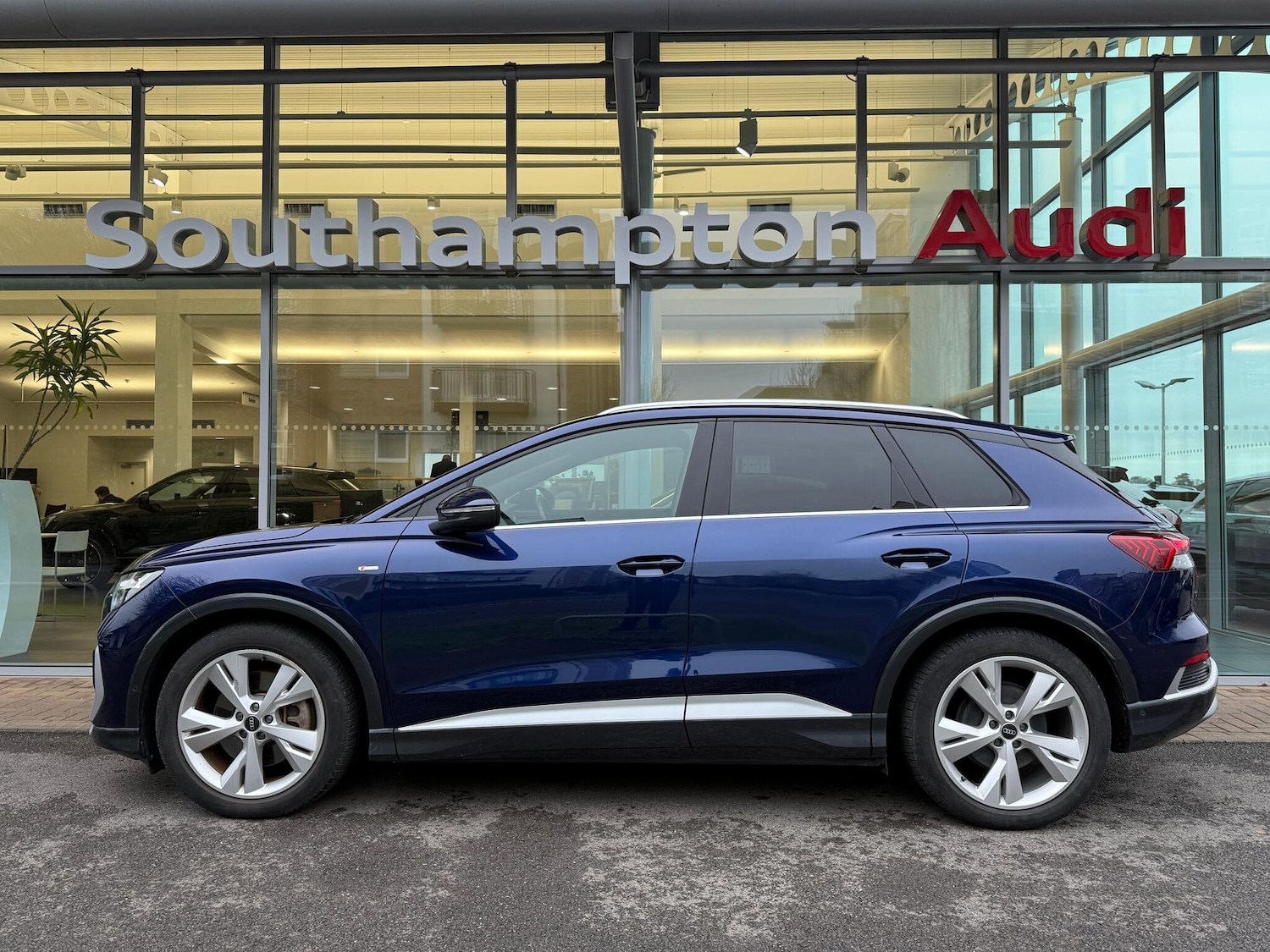 Used Audi Q4 e-tron 2022 for sale - 77202638: Photo 48