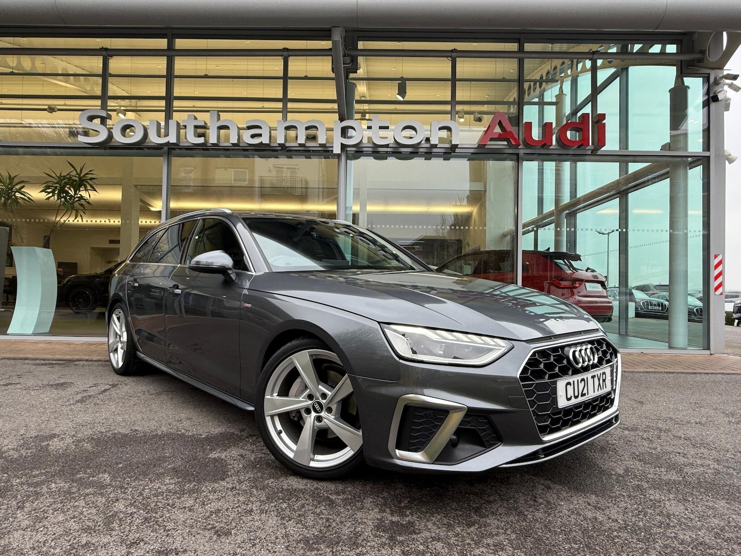 Used Audi A4 Avant for sale - 77351636: Photo 1