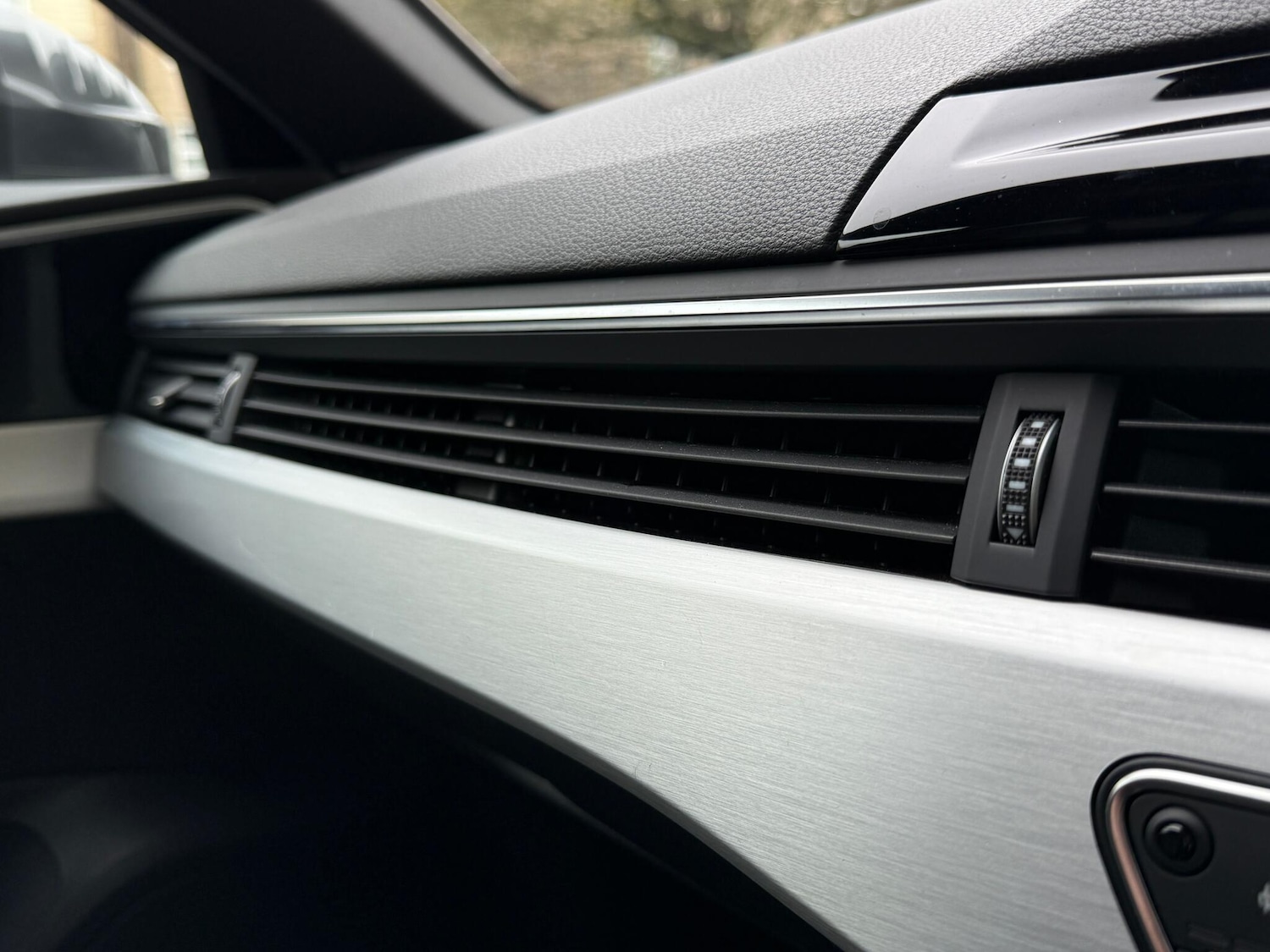 Used Audi A4 Avant for sale - 77351636: Photo 21